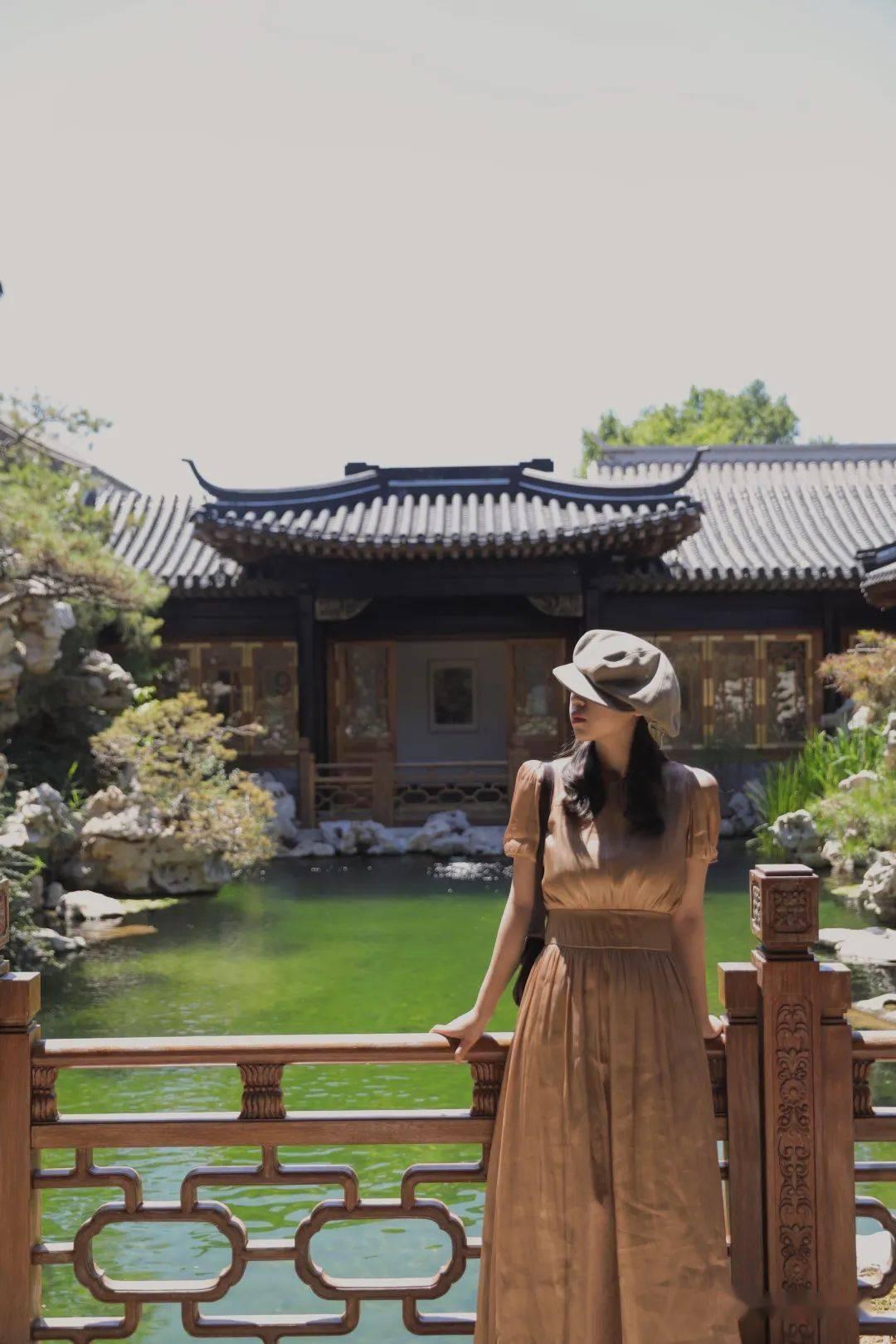 杨淑丽同志简历
